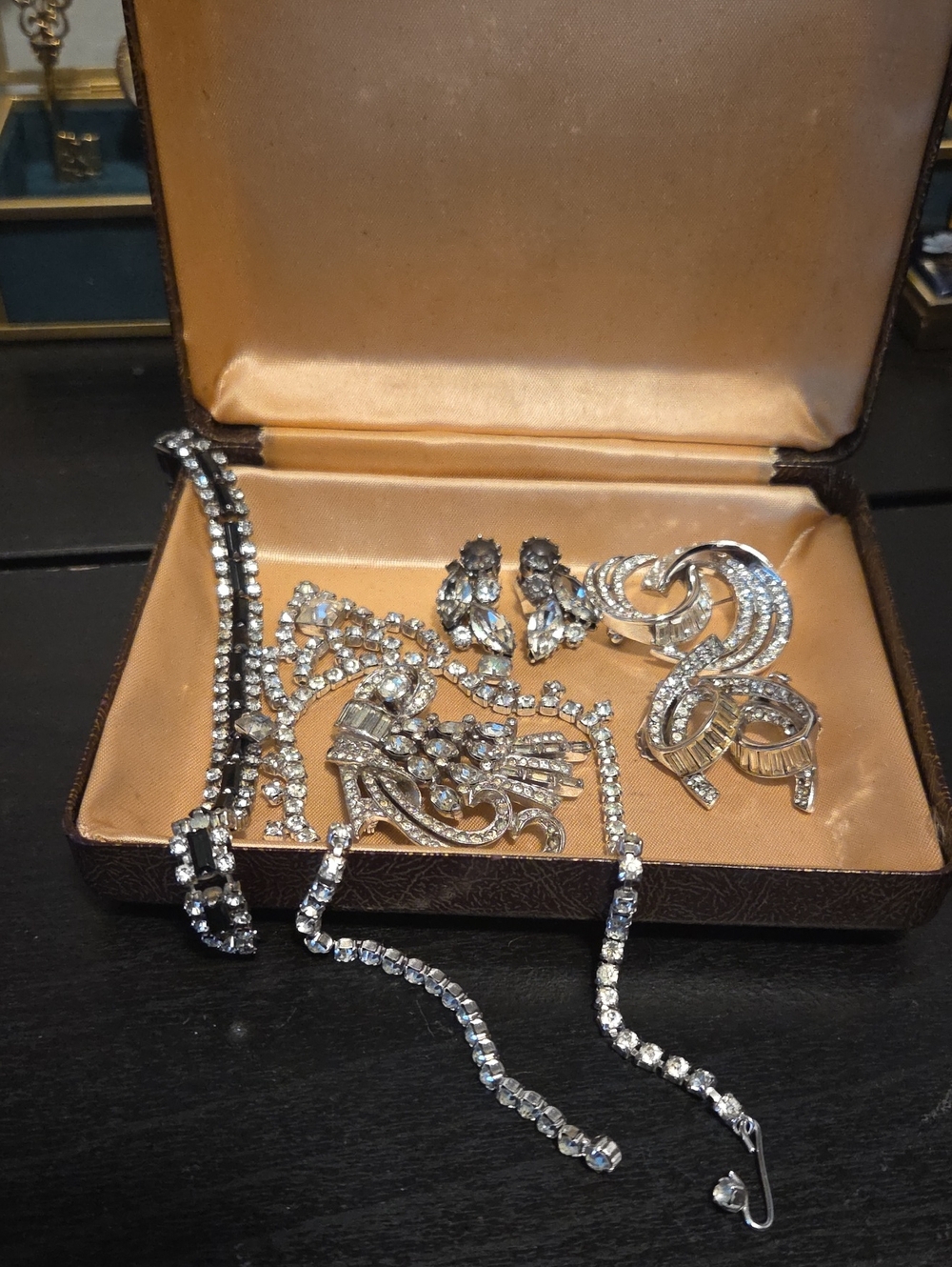 Vintage Art Deco Silver And Clear Rhinestones Jewelry Set With Vintage Box